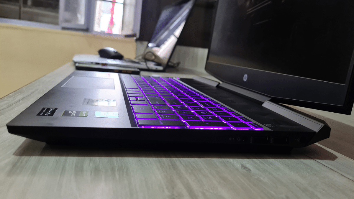 HP Pavilion 15-DK2100TX Laptop (Right Side)