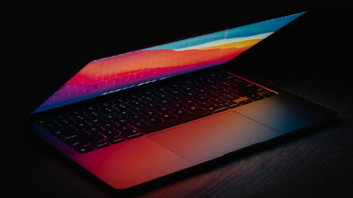 MacBook Air M1 (2020) Review